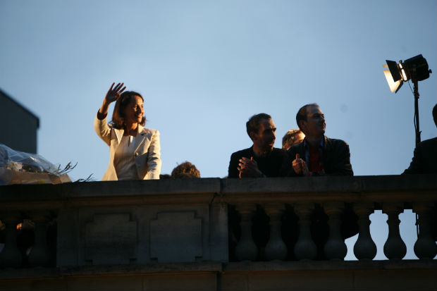 Rsultat de recherche d'images pour "sgolne royal dfaite 2007 balcon solfrino"