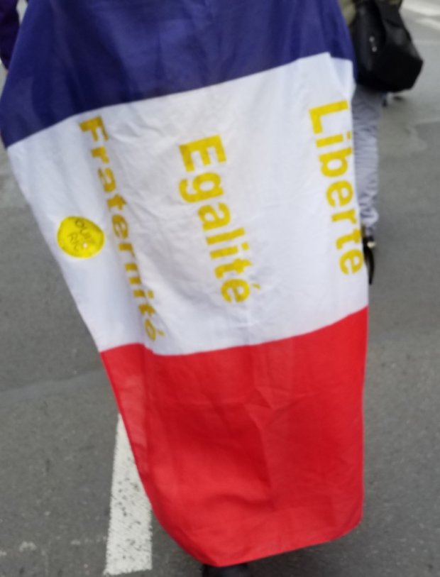Banderoles, drapeaux et Gilets jaunes